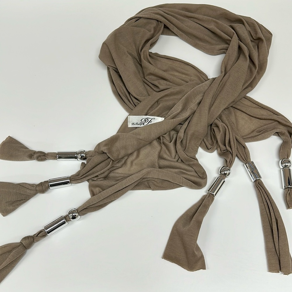 DiFirenge scarf with tassels